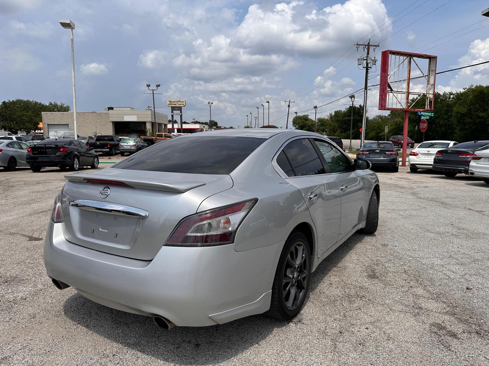 Auto First dealership photo 2