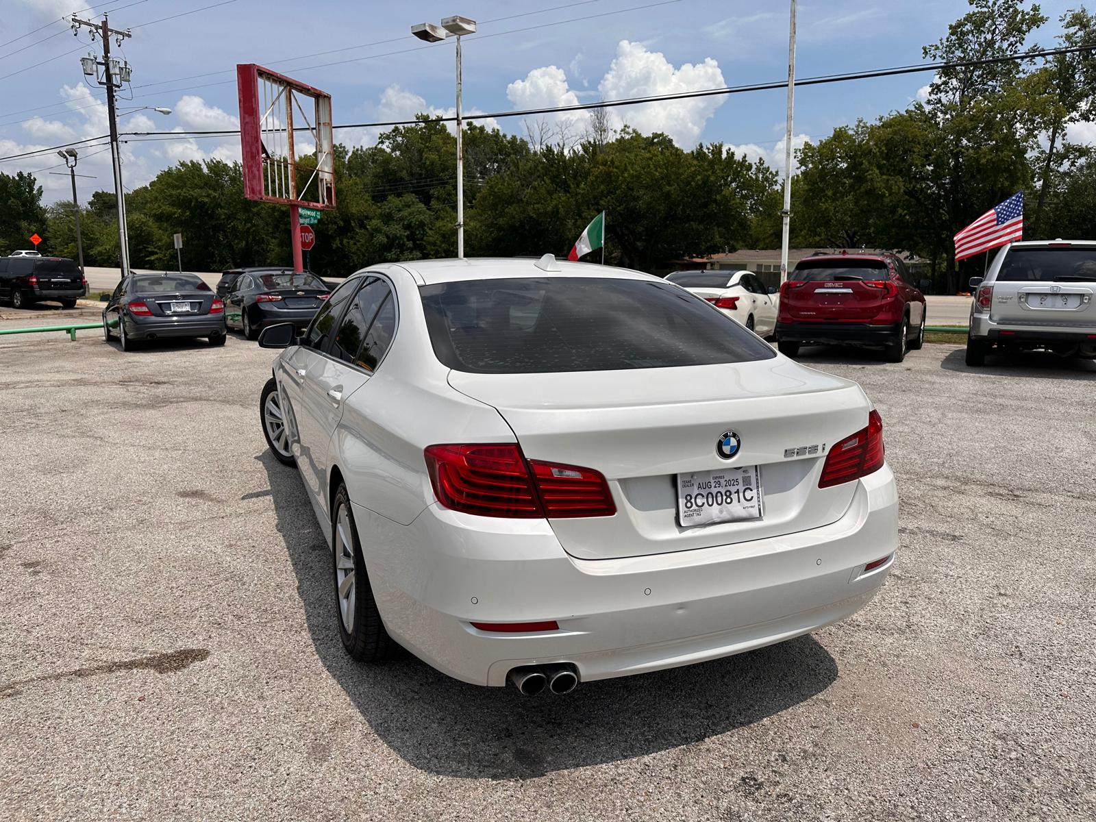 Auto First dealership photo 13
