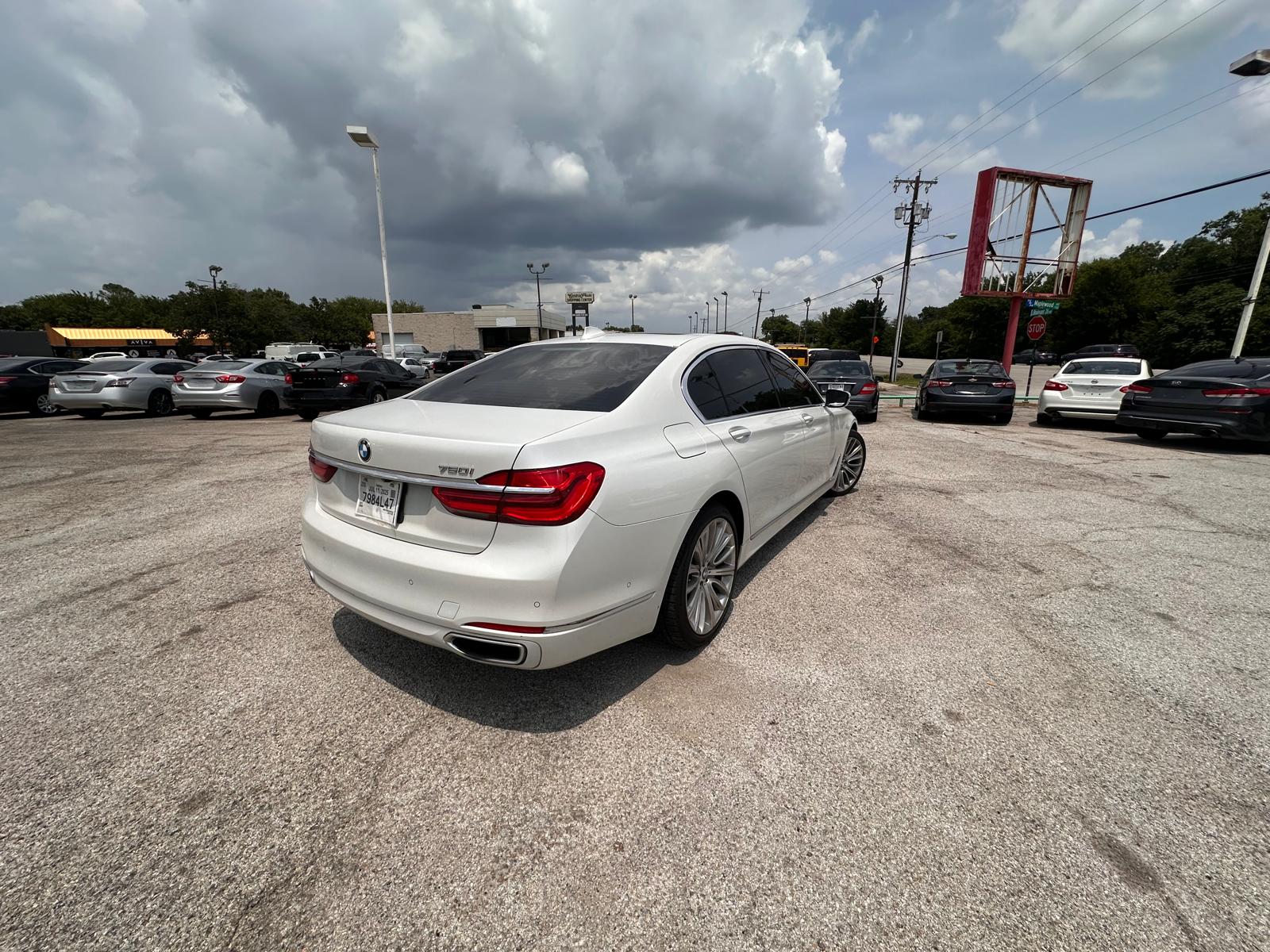 Auto First dealership photo 24